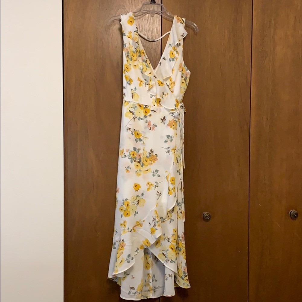 NWT 🌟Charming Charlie Yellow Floral Wrap Dress - Picture 4 of 7